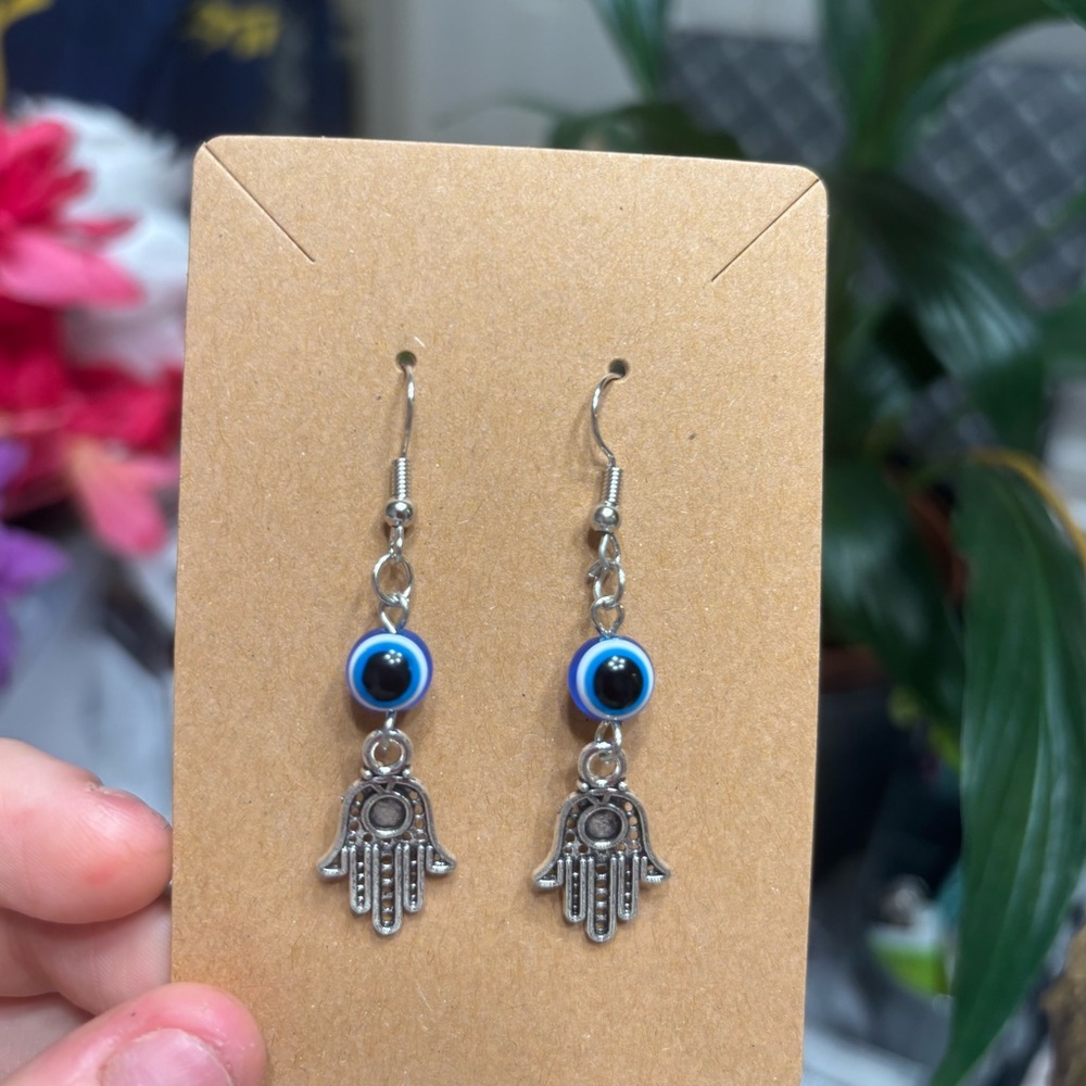 Evil eye earrings 🧿